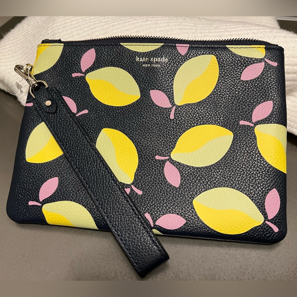 kate spade NEW YORK♠️ Wristlet